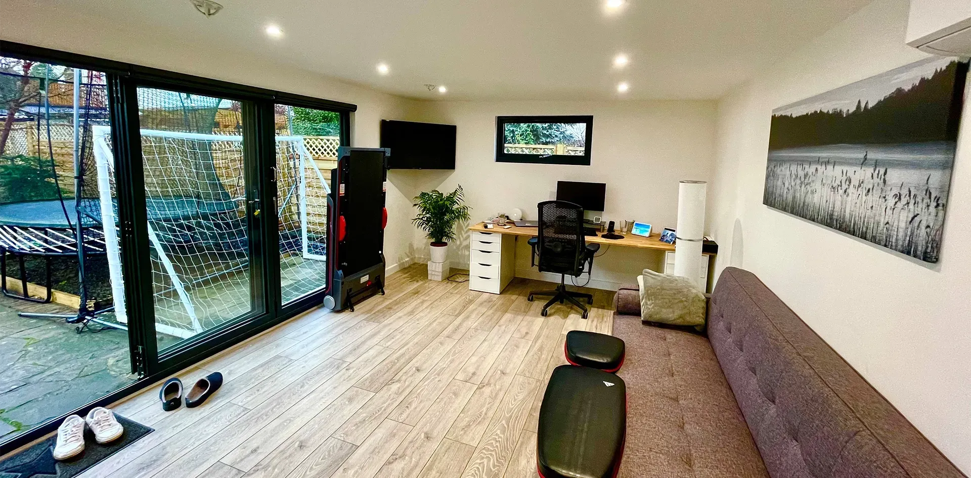 garden office from sip panels interior